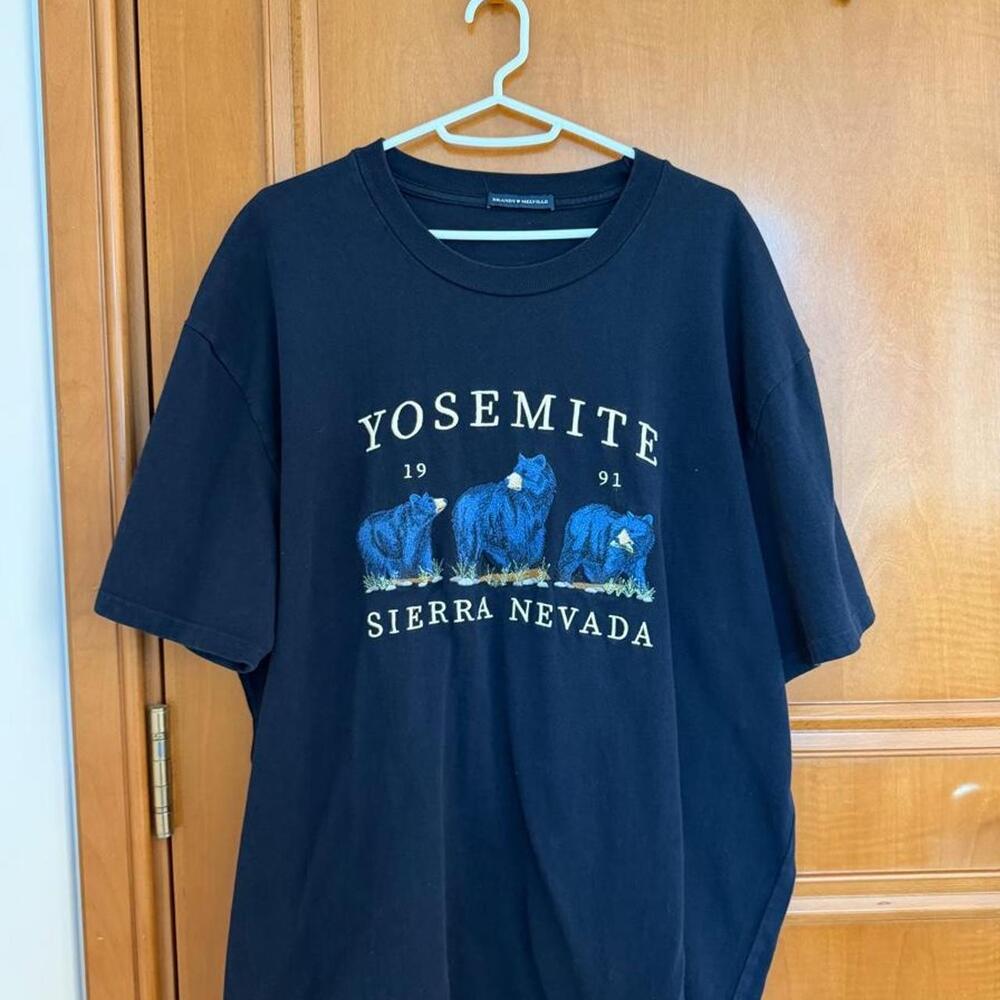 Black Yosemite Sierra Nevada Bear Graphic Oversized Tee